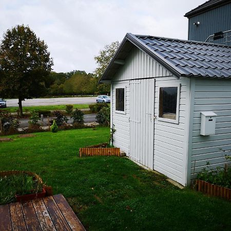 Bungalow Du Lac Froidchapelle Exterior photo