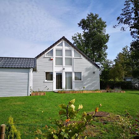 Bungalow Du Lac Froidchapelle Exterior photo